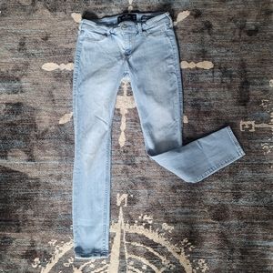 Hollister Low-Rise Jean
